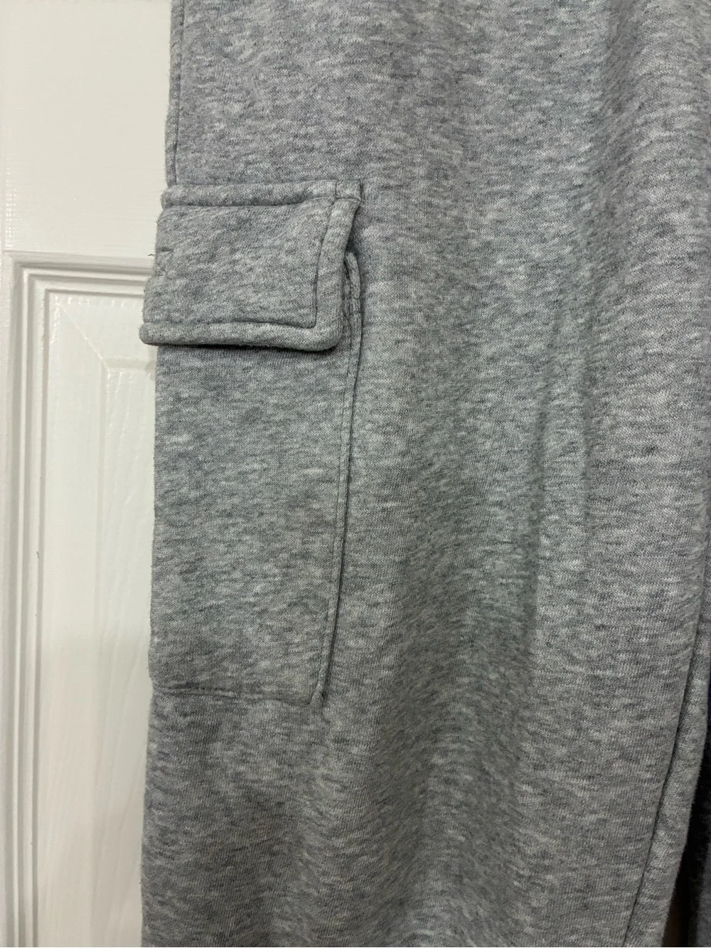 GAP Light Gray Men’s Cargo Jogger Sweatpants